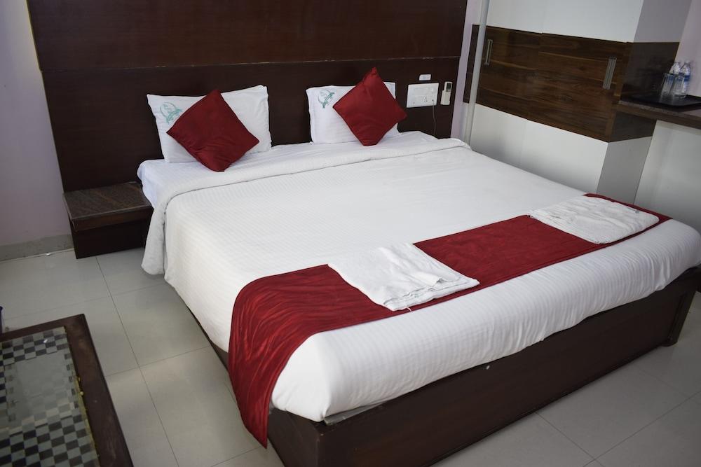 Hotel Sumith Palace Puducherry Exterior foto